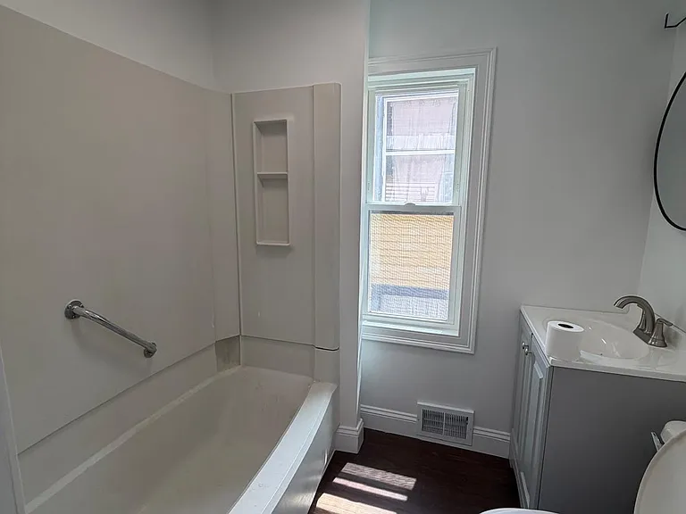 13 Grant St — Photo 12