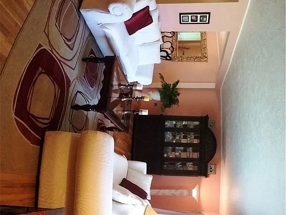 5th image of 18160 Meadow Ln