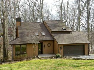 10762 Lake Forest Dr, Manassas, VA 20112