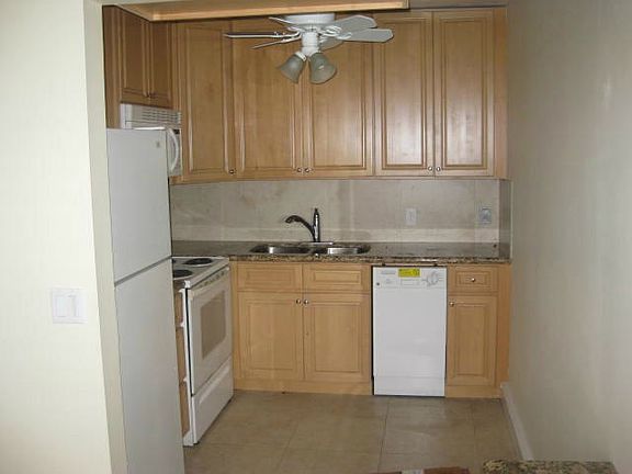 5th image of 206 Northampton St #K