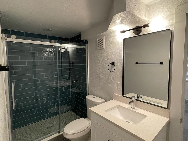 106 Columbia Dr #A12 — Photo 11