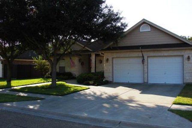 1st image of 216 Green Gable Dr