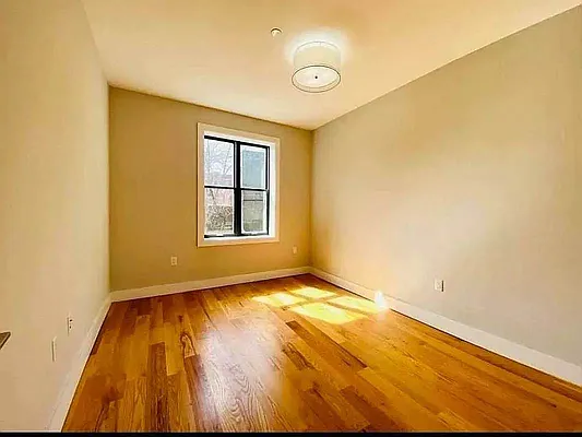 Rented by GROOME REALTY LLC | media 9