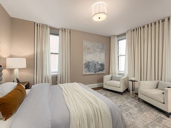 4th image of 344 W 72nd St #1106