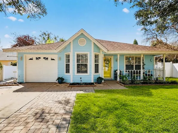 1580 Dorset Dr, Mount Dora, FL 32757