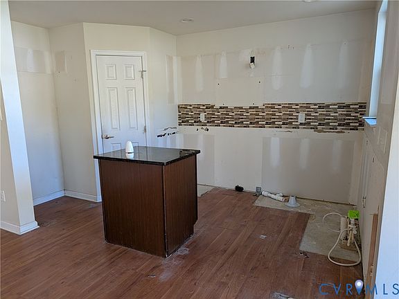 5th image of 1220 Bernal Cir