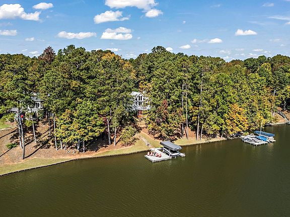 2nd image of 1190 Cosby Cir