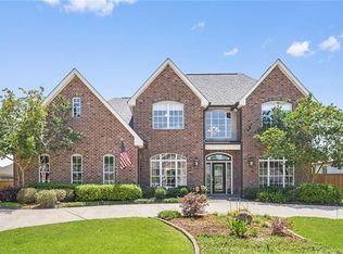 112 Lavender Ct, Belle Chasse, LA 70037