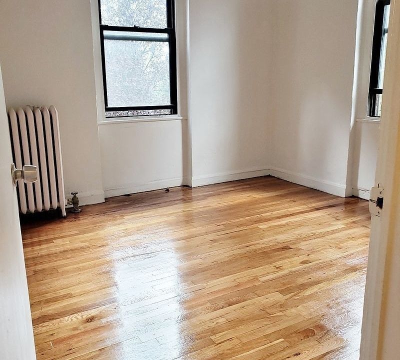 1st image of 2105 33rd St APT 2C