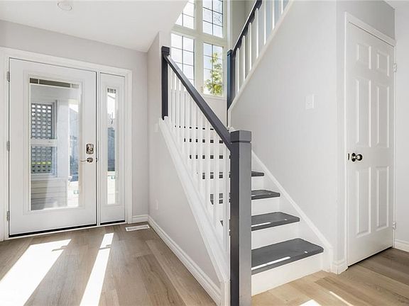 2nd image of 146 Settlers Way #37