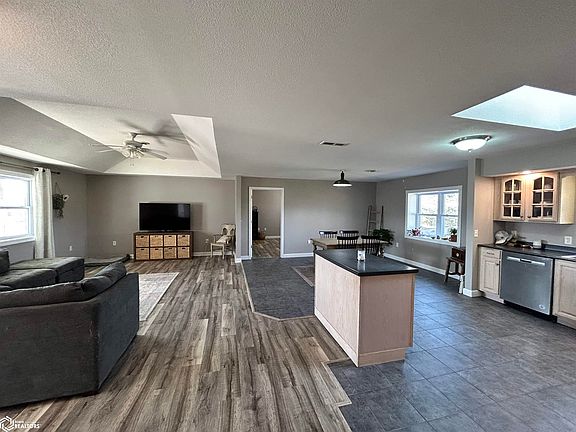 5th image of 12022 Flax Blvd
