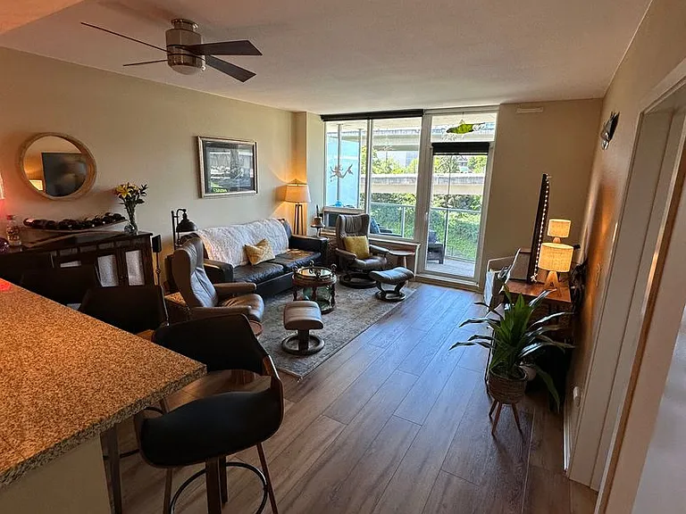 1515 Dock St #402 — Photo 7