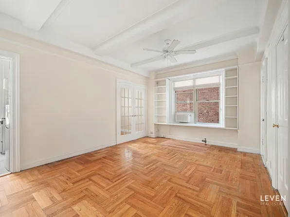 25 West 64th Street image 2 of 9