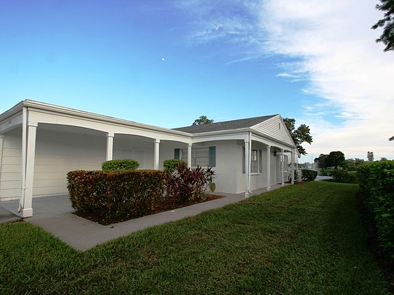 Private carport