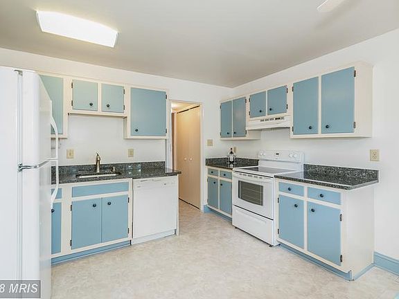 Generous Kitchen