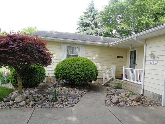 3rd image of 3790 Bush Gardens Ln