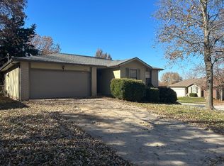 5639 S Franklin Ave, Springfield, MO 65810