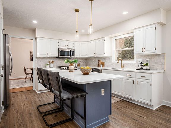 5th image of 6274 Manteo Dr