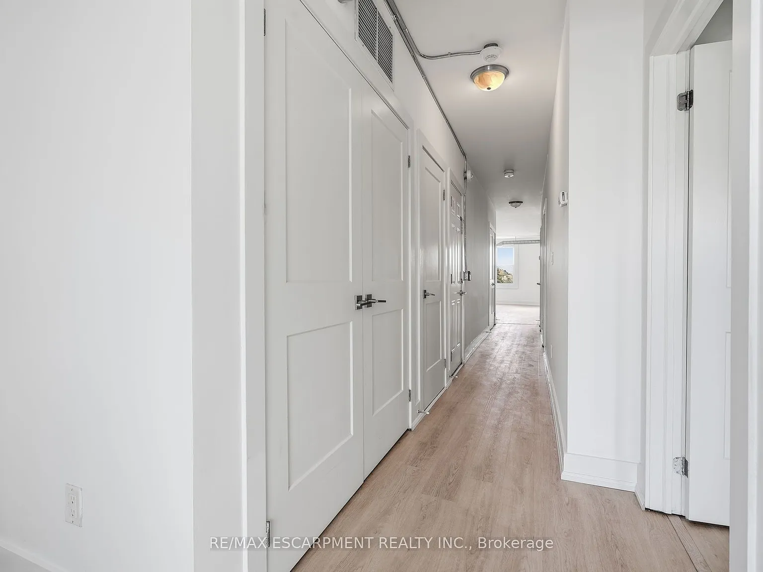 2 bed, $2,050 — Photo 3