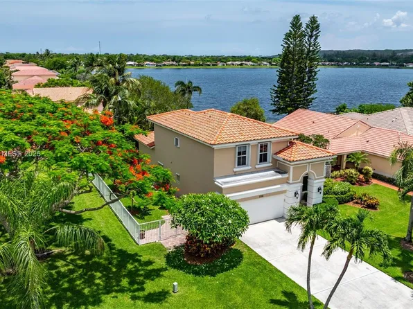 3708 Coco Lake Dr, Coconut Creek, FL 33073