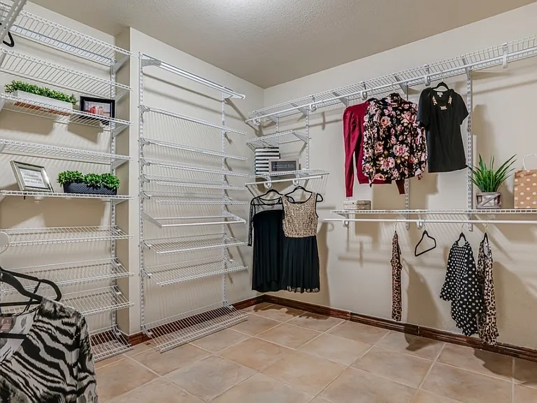 310 Salem Dr #1 — Photo 23