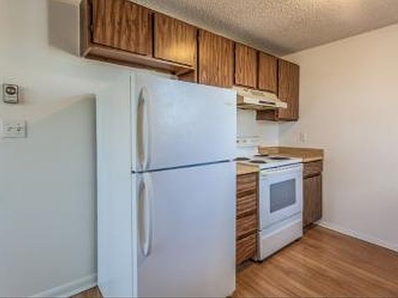 4th image of 1244 Maple St