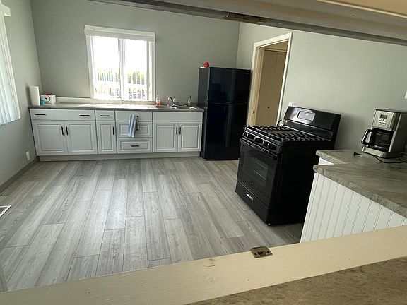 4th image of 4310 Meadow Lane Dr #229