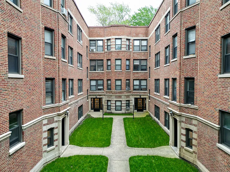 6439 N Hamilton Ave — Photo 16