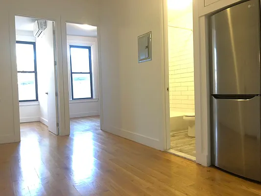 Rented by Premier Metro Realty Corp | media 23