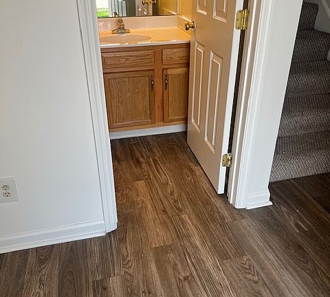DOWNSTAIRS HALF BATH