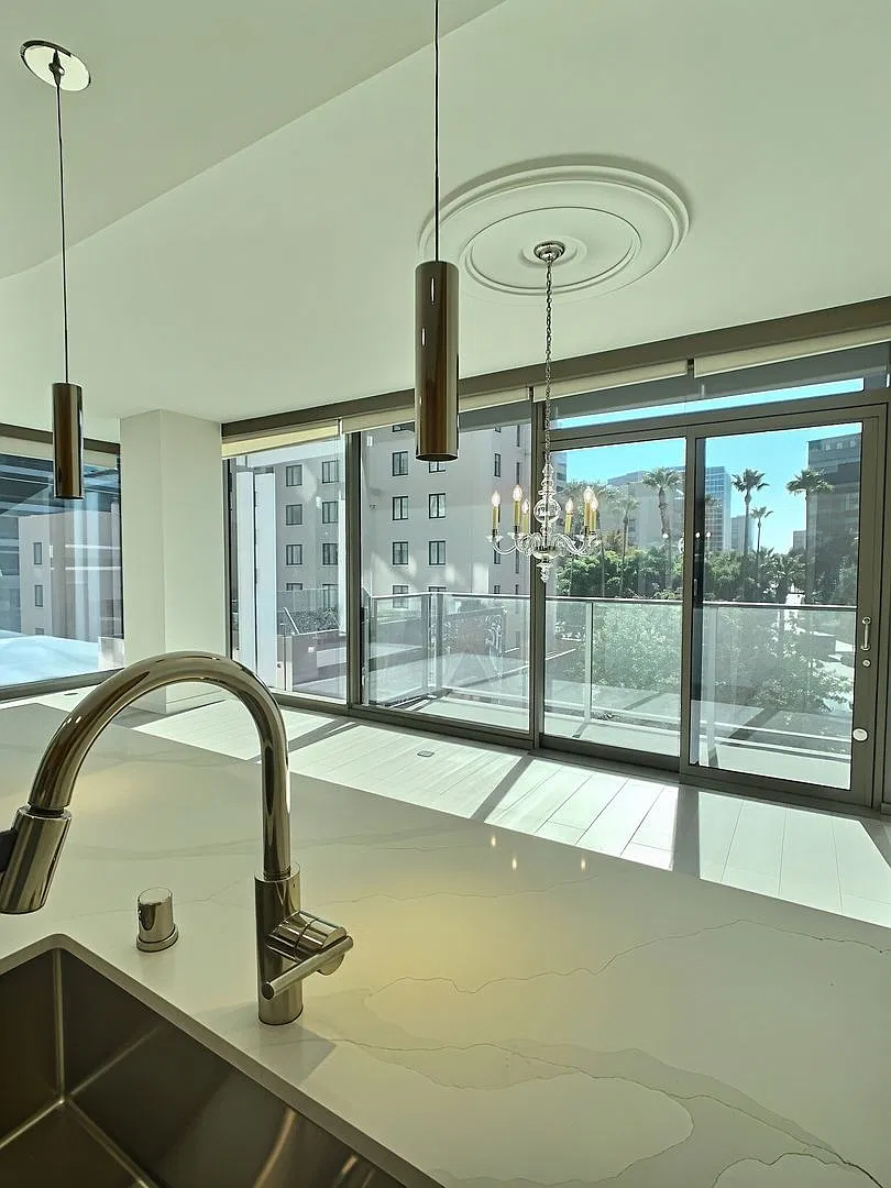 Beautiful and Spacious 2 Bedroom Condo at Axis — Photo 1