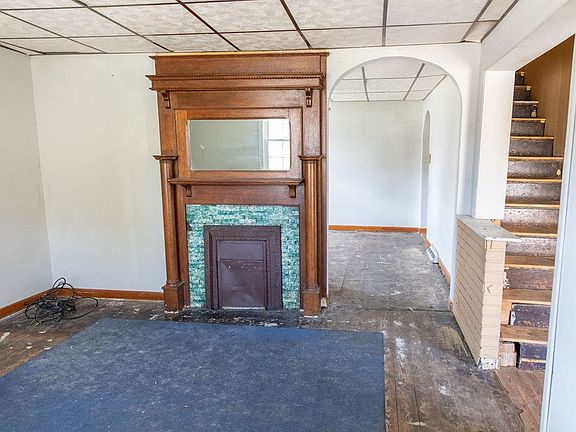 4th image of 829 Grant Ave