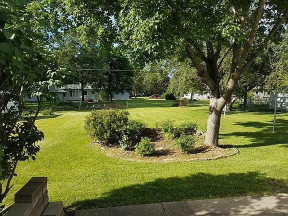 3rd image of 2922 Cadillac Dr