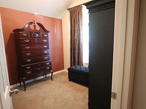 5th image of 2429 Dove Creek Dr