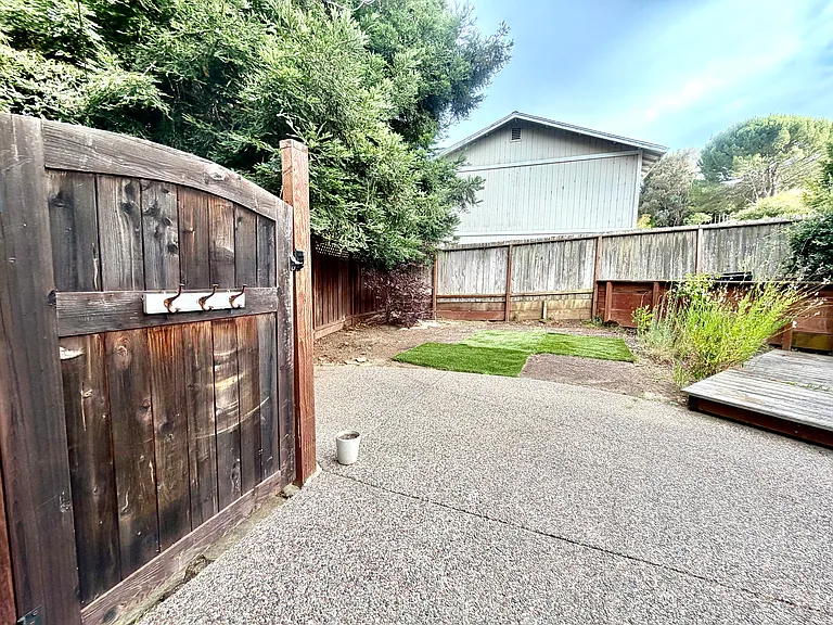 2701 Center Rd — Photo 22