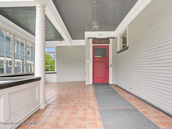 4th image of 621 Clay Ave