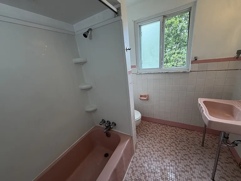 324 Spencer Ave #2 — Photo 9