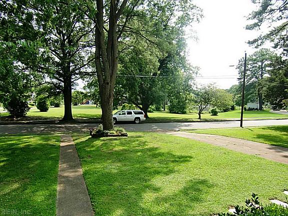 4th image of 7048 Kirby Cres