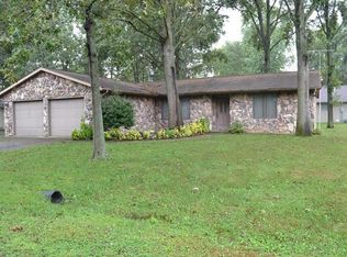 18804 Mary Jane Ln, Carlyle, IL