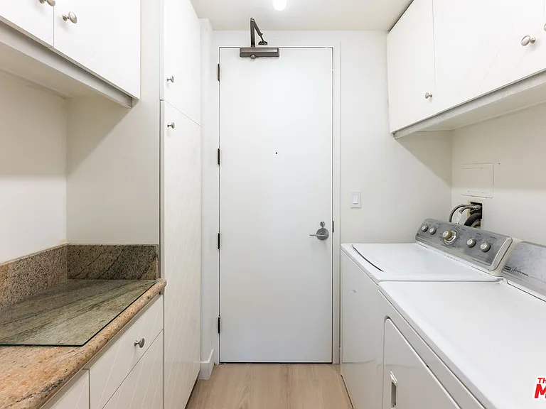 10551 Wilshire Blvd #1405 — Photo 23