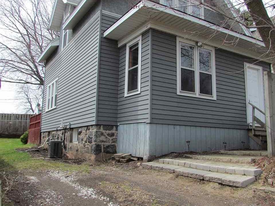 1st image of 709 N 24th Ave W