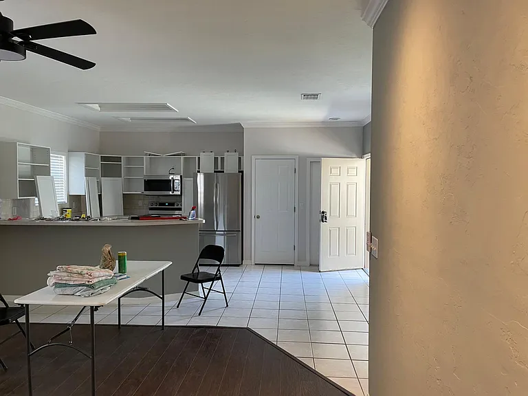4816 NW 77th Rd — Photo 3