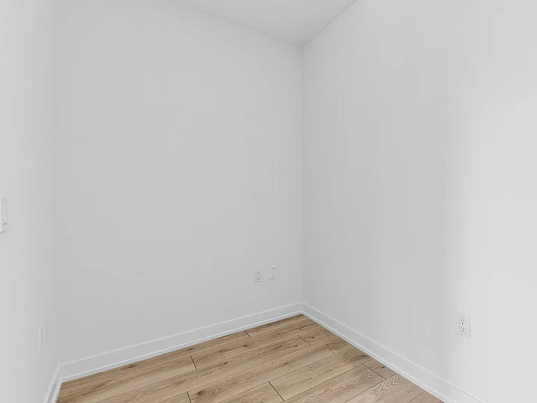 110 Broadway Ave #609 — Photo 16