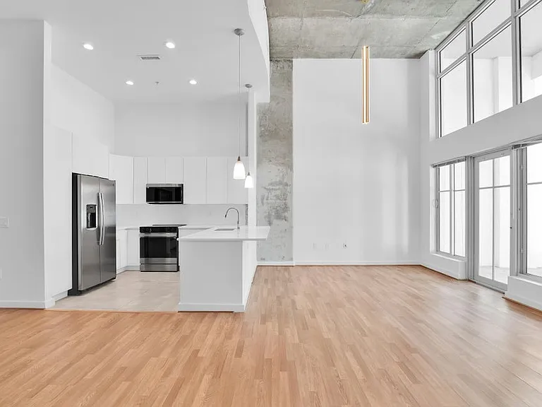 300 S Australian Ave #125 — Photo 38