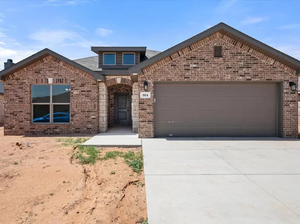 904 E 32nd St, Wolfforth, TX 79382