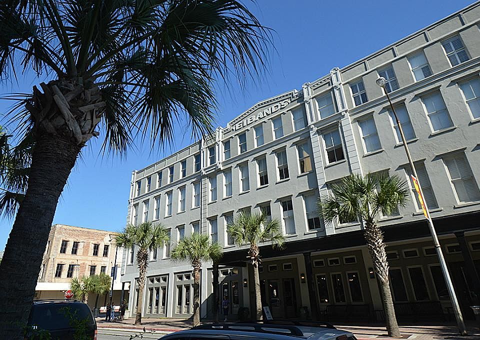 1st image of 2207 Post Office St APT 417