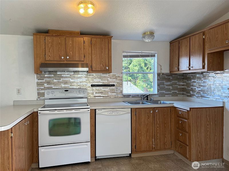 2nd image of 23811 101st Avenue E #16
