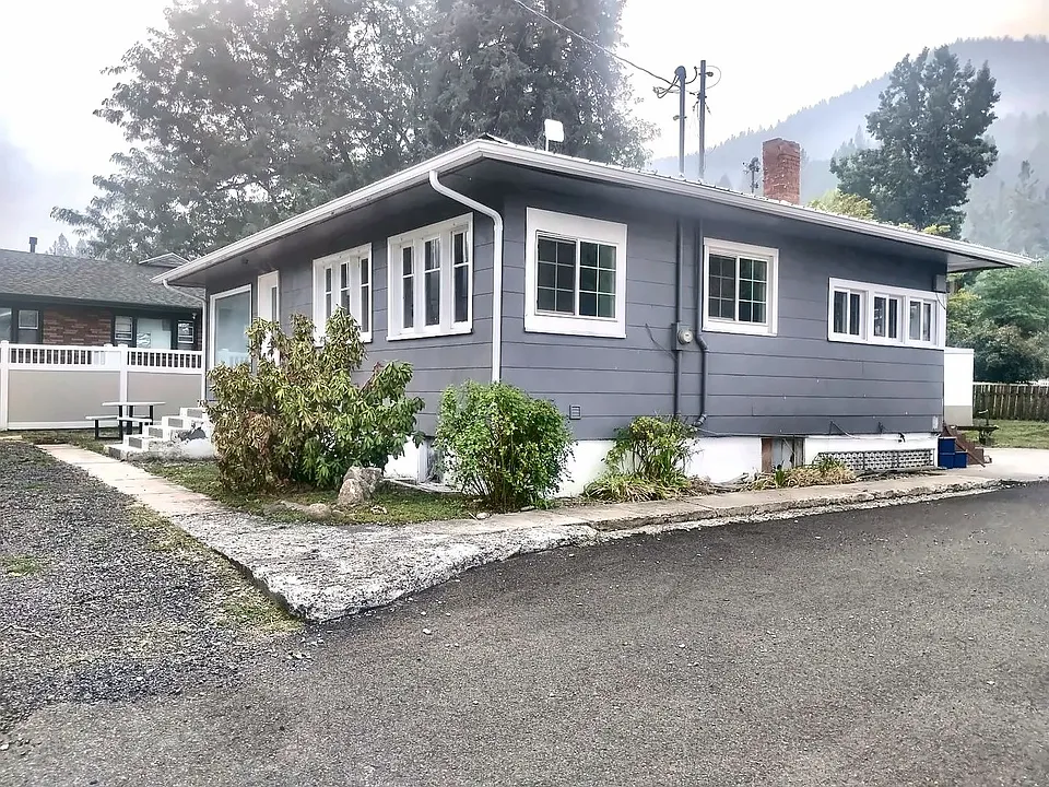 10560 Highway 12
