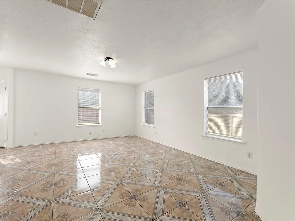 1931 Blossom Breeze Ln