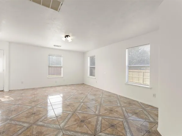 1931 Blossom Breeze Ln, Rosenberg, TX 77469